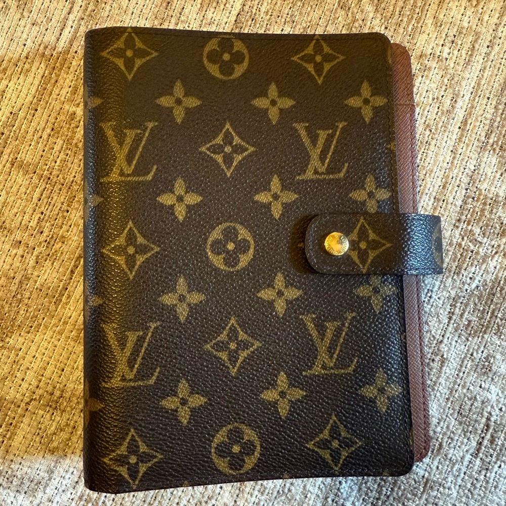 Louis Vuitton Agenda MM